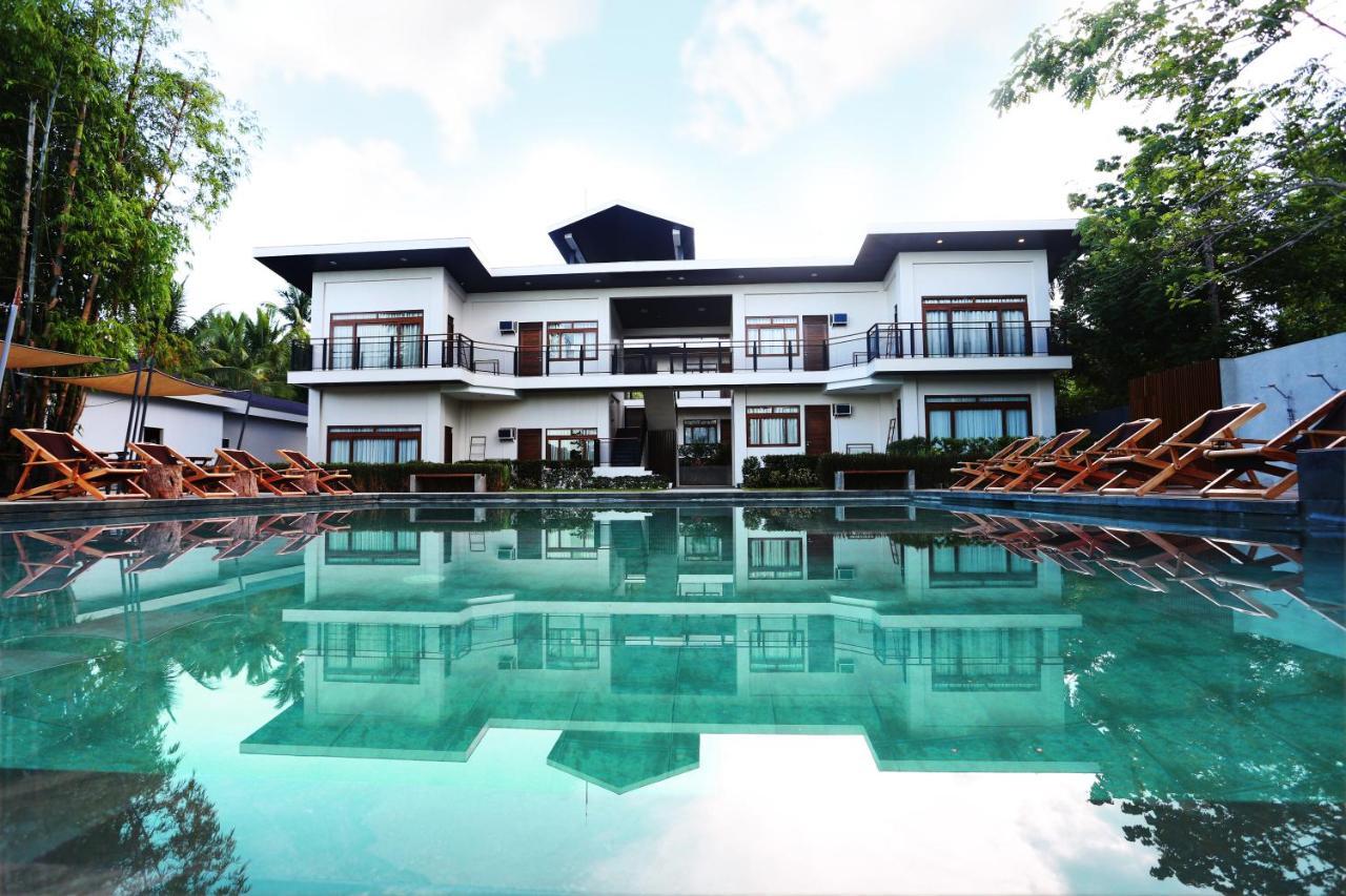 The Funny Lion - Coron Hotell Exteriör bild