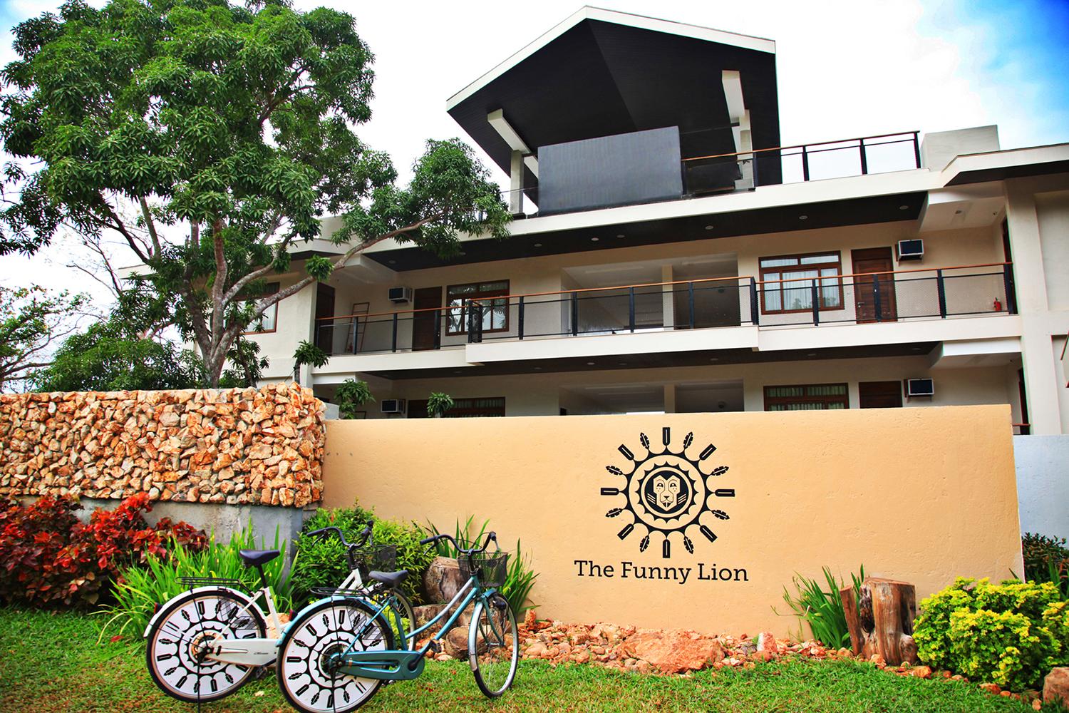 The Funny Lion - Coron Hotell Exteriör bild