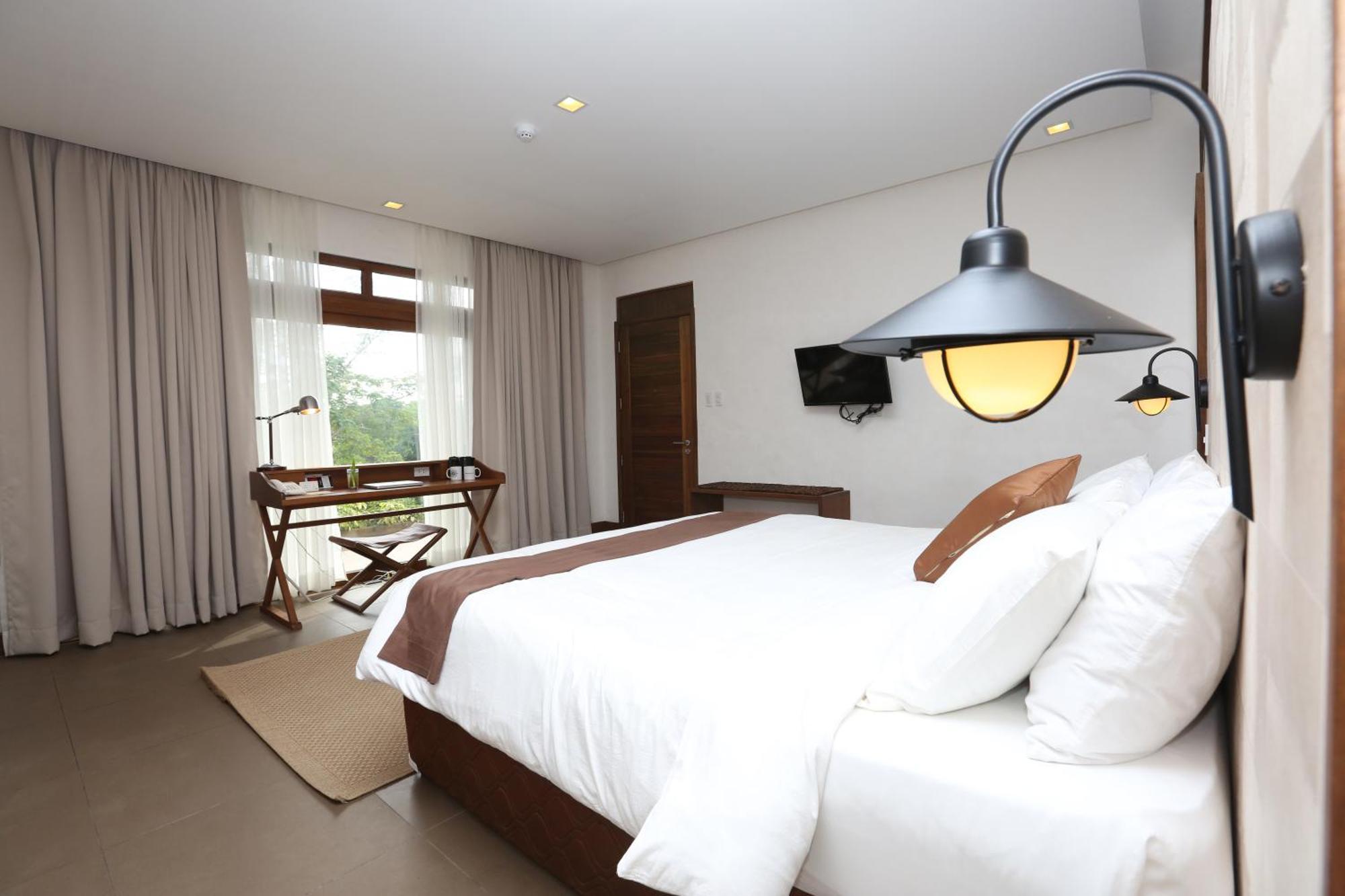 The Funny Lion - Coron Hotell Exteriör bild