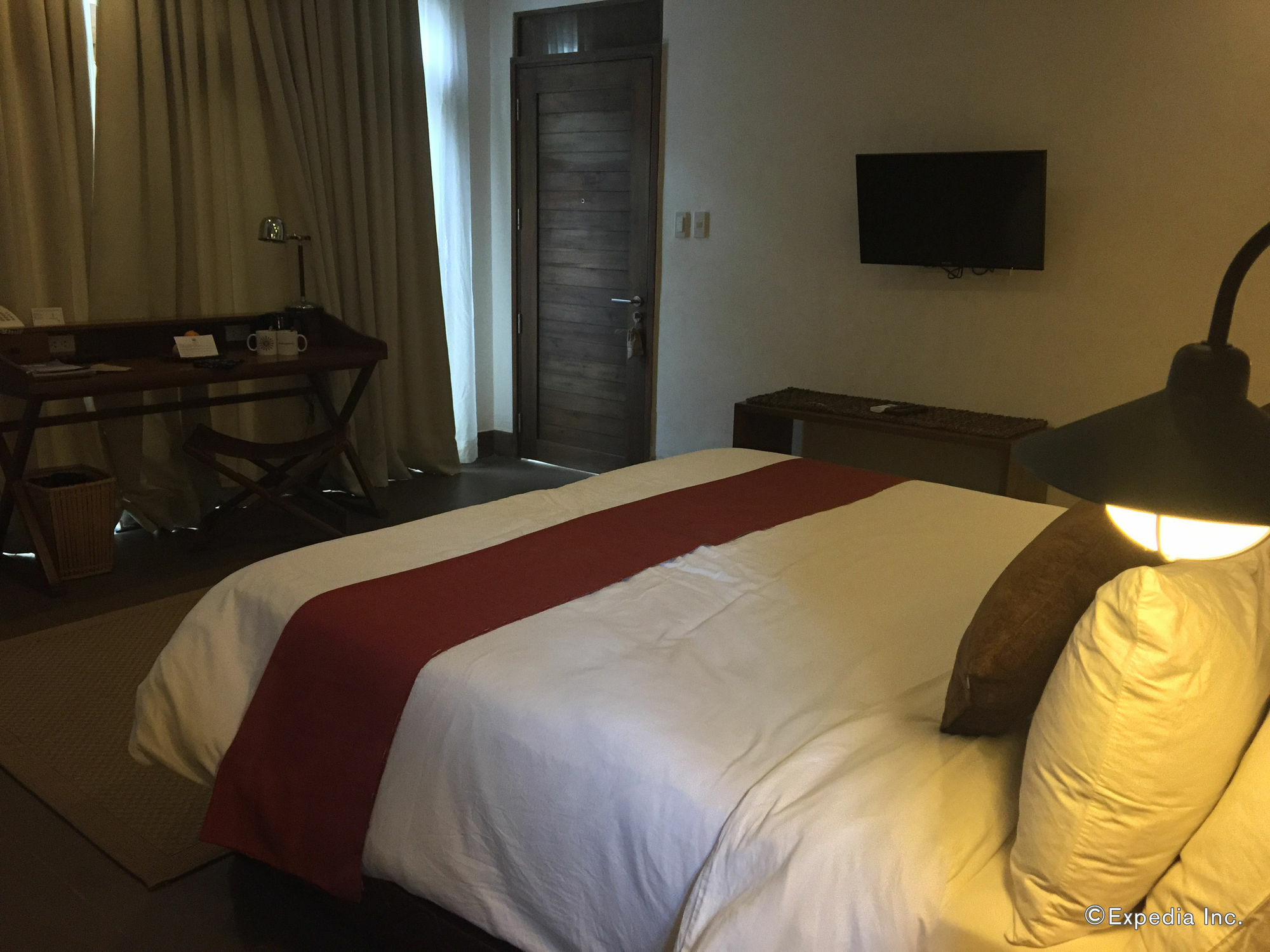 The Funny Lion - Coron Hotell Exteriör bild