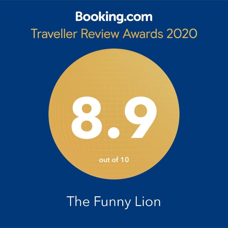 The Funny Lion - Coron Hotell Exteriör bild